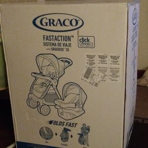 A 2 & 1 baby stroller and carseat